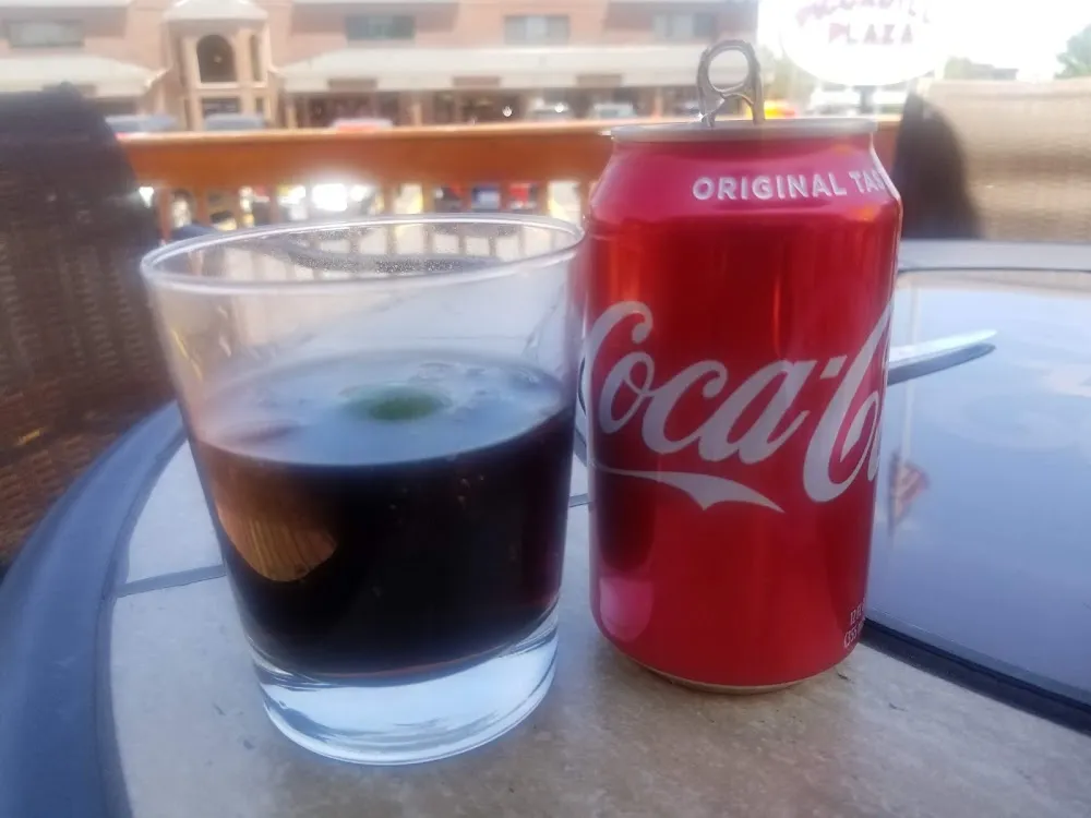 Cola